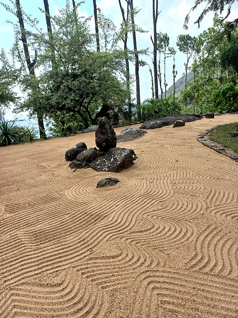 The Japanese influence can be seen in the garden